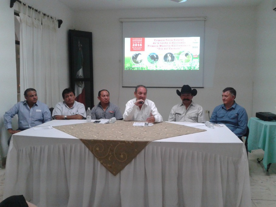 Alista Tianguis Ganadero de Tizimín 2016 Alista Tianguis Ganadero de Tizimín 2016