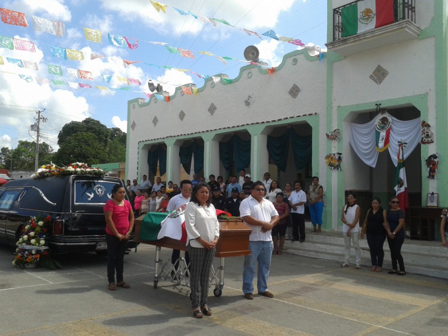 Rinden tributo a ex alcalde sucileño Rinden tributo a ex alcalde sucileño