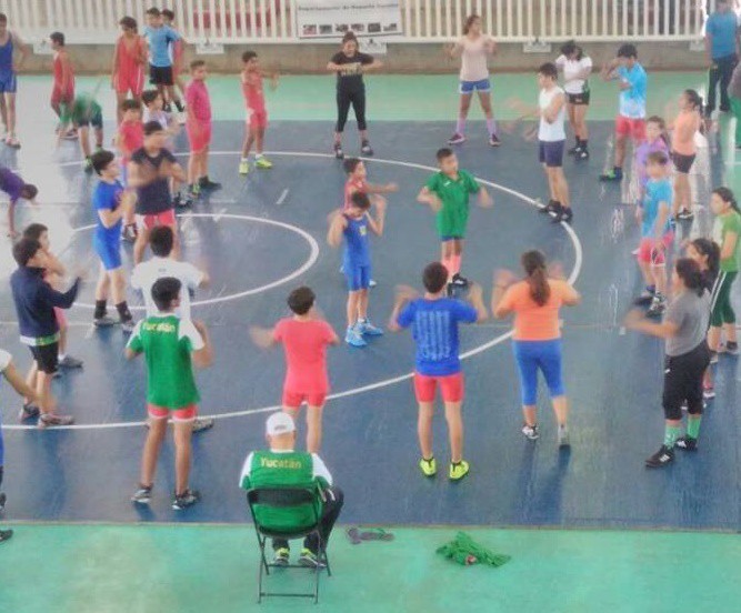 Atletas de la península se reúnen en Tizimín para competir Atletas de la península se reúnen en Tizimín para competir
