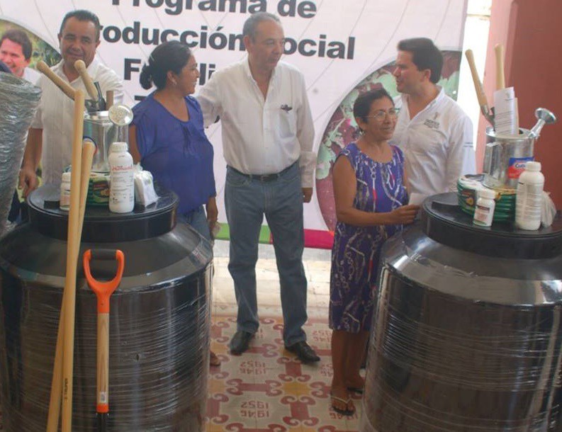 Entregan en Sucopo apoyos para huertos familiares Entregan en Sucopo apoyos para huertos familiares