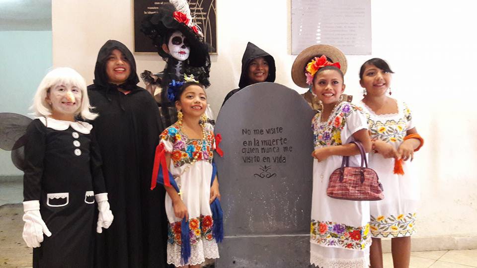 Niños de Kanasín recuerdan el Hanal Pixán Niños de Kanasín recuerdan el Hanal Pixán