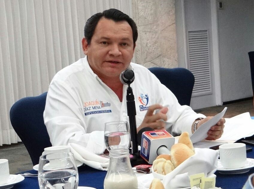 Fue una payasada del PRI: Huacho Díaz Fue una payasada del PRI: Huacho Díaz