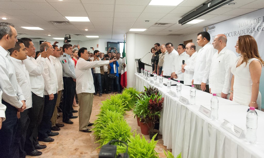 El titular de la PGR destaca los logros conseguidos por el Gobierno estatal en la materia. El titular de la PGR destaca los logros conseguidos por el Gobierno estatal en la materia.
