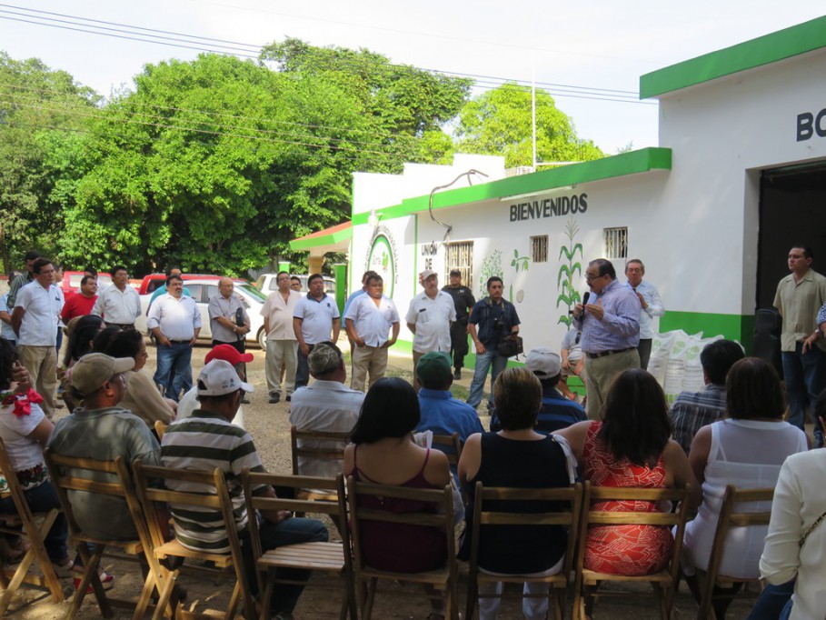 Ramírez Marín continúa cumpliendo con los apicultores Ramírez Marín continúa cumpliendo con los apicultores