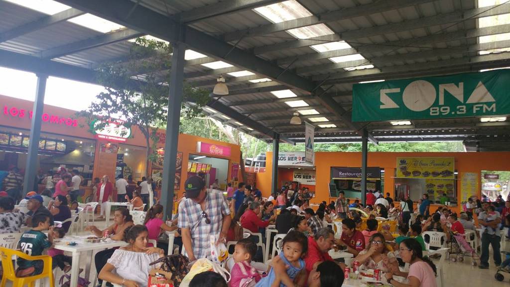 Registran excelentes ventas en el área de alimentos en X’matkuil Registran excelentes ventas en el área de alimentos en X’matkuil