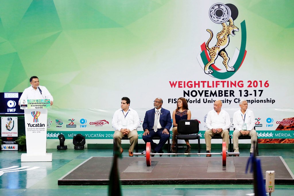 Campeonato universitario de halterofilia en Yucatán Campeonato universitario de halterofilia en Yucatán
