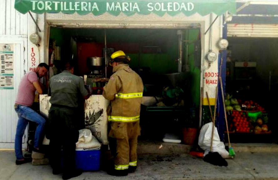 Máquina de tortillas le arranca el cabello Máquina de tortillas le arranca el cabello