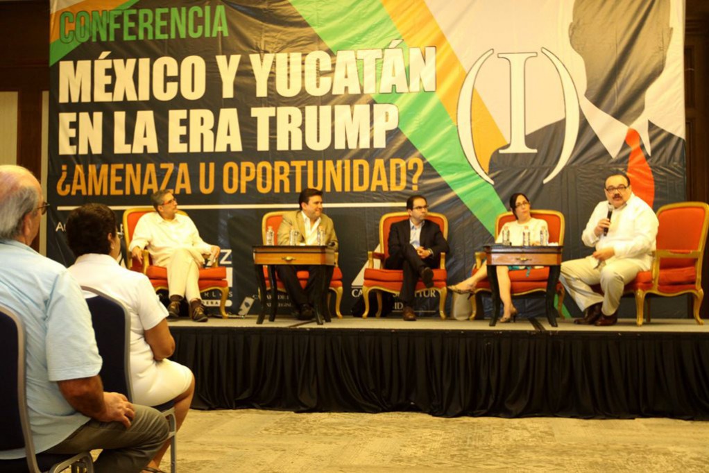 Realizan el foro "México y Yucatán en la era Trump" Realizan el foro "México y Yucatán en la era Trump"
