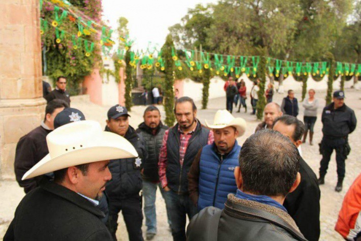 Alistan operativo de seguridad en XV años de Rubí Alistan operativo de seguridad en XV años de Rubí