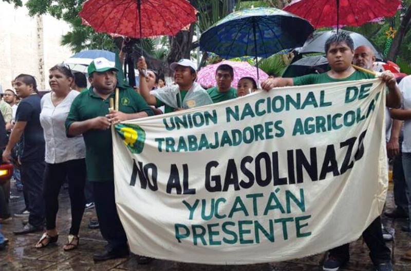 Yucatecos se manifiestan contra el “gasolinazo” Yucatecos se manifiestan contra el “gasolinazo”