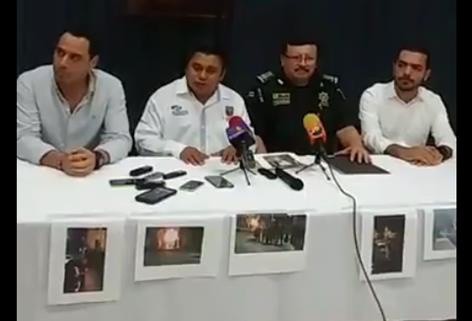 Saqueadores fueron contratados por el PRI, afirma alcalde de Umán Saqueadores fueron contratados por el PRI, afirma alcalde de Umán
