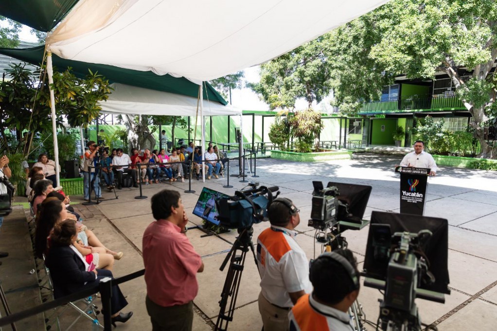 Rinde Gobernador su IV Informe de actividades Rinde Gobernador su IV Informe de actividades