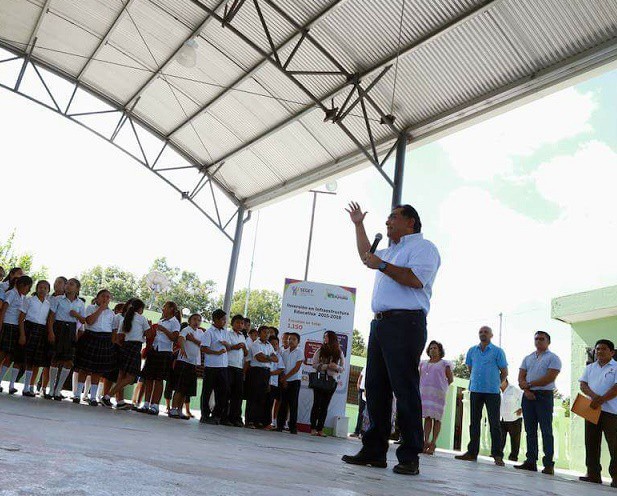 Dos escuelas de Tizimín con domos de usos múltiples Dos escuelas de Tizimín con domos de usos múltiples