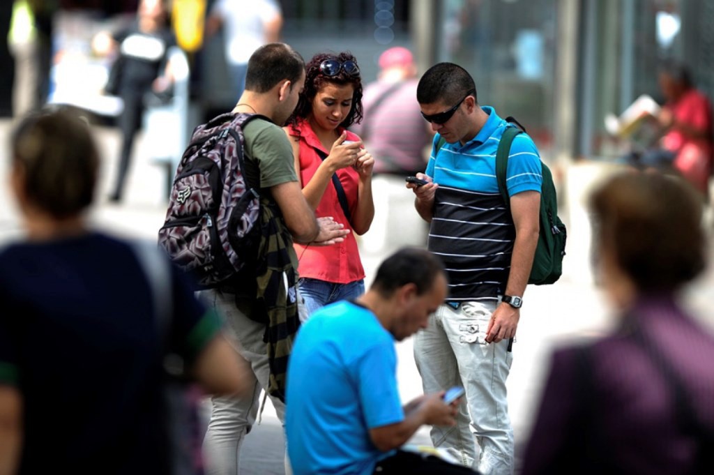Advierten sobre mensajes en redes sociales Advierten sobre mensajes en redes sociales