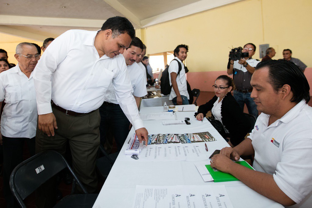 Ofrecieron más de mil vacantes para jóvenes Ofrecieron más de mil vacantes para jóvenes