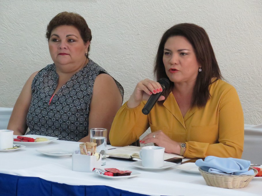 Quiero ser candidata a la gubernatura: Rosa Adriana Quiero ser candidata a la gubernatura: Rosa Adriana