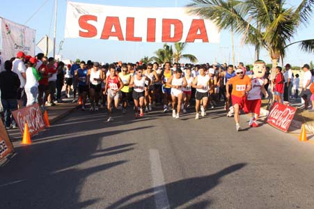 Termina la hegemonía de Enrique Cerón en la carrera Corre-Lex Termina la hegemonía de Enrique Cerón en la carrera Corre-Lex