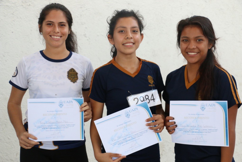 Realizan "Carrera vuelve a casa" de la Prepa 1 Realizan "Carrera vuelve a casa" de la Prepa 1