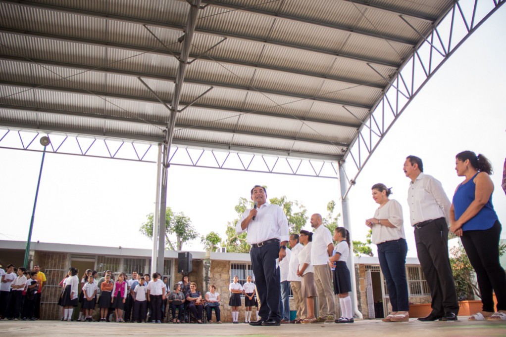 Una escuela al Cien en la colonia Miraflores Una escuela al Cien en la colonia Miraflores