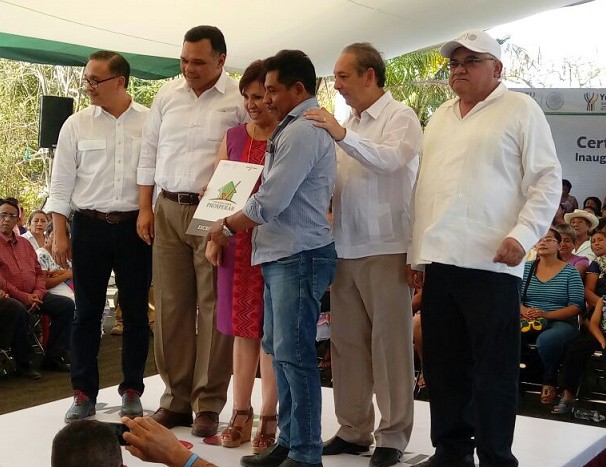 SEDATU inaugura calles y entrega escrituras en Tizimín SEDATU inaugura calles y entrega escrituras en Tizimín