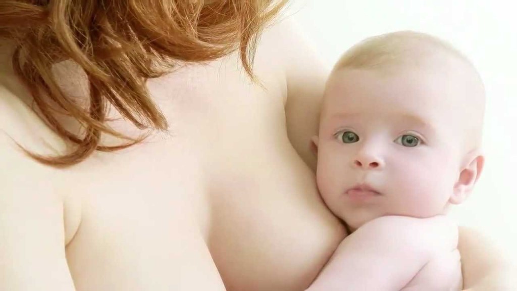 Bebé salva la vida de su mamá Bebé salva la vida de su mamá