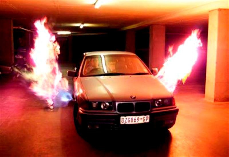 ¿Lanzallamas en los autos? ¿Lanzallamas en los autos?