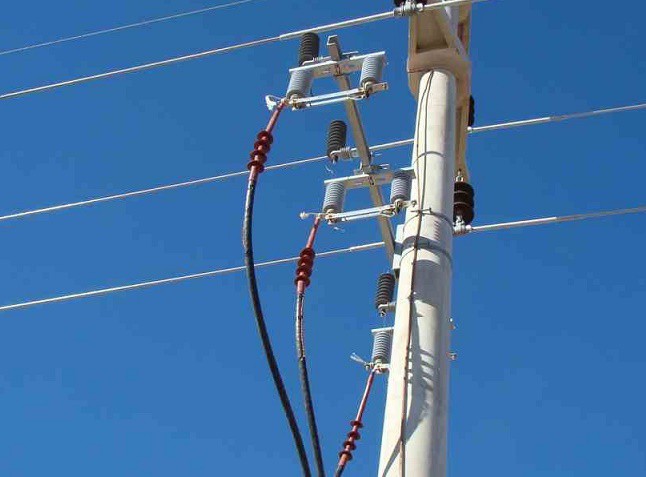 Ampliarán en Sucilá un kilómetro de tendido eléctrico Ampliarán en Sucilá un kilómetro de tendido eléctrico