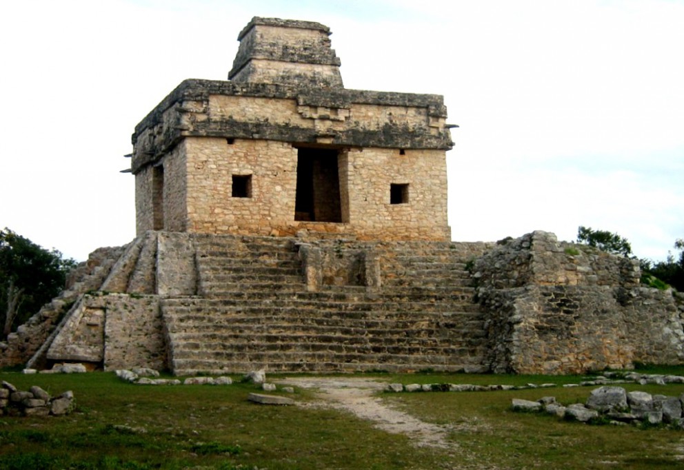 Restauran el Templo de las Siete Muñecas Restauran el Templo de las Siete Muñecas