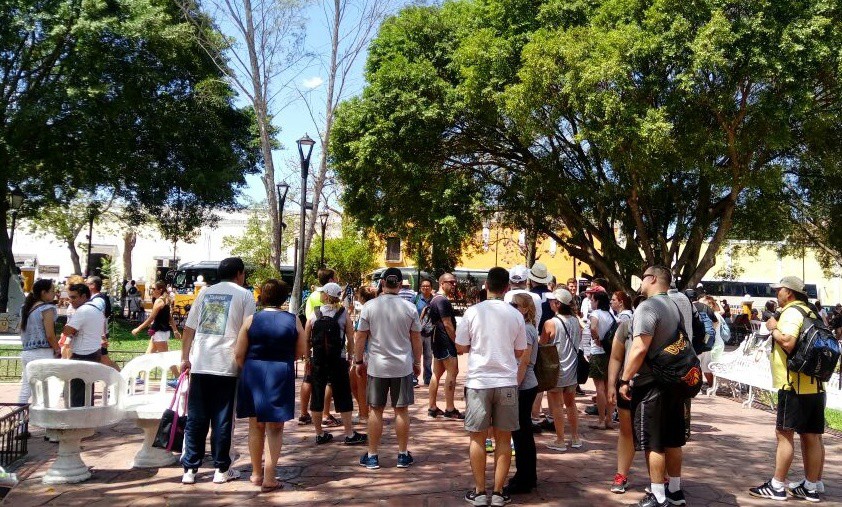 Turistas que llegan a ver el equinoccio visitan Valladolid Turistas que llegan a ver el equinoccio visitan Valladolid