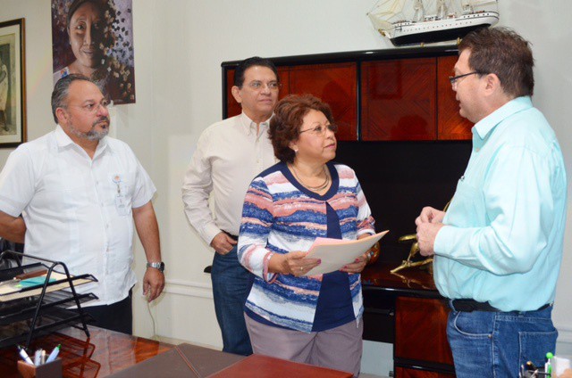 Entregan primer formato de voluntad anticipada en Yucatán Entregan primer formato de voluntad anticipada en Yucatán