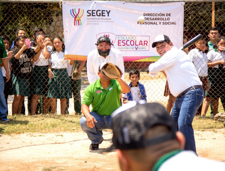 A rugir con valor y valores A rugir con valor y valores