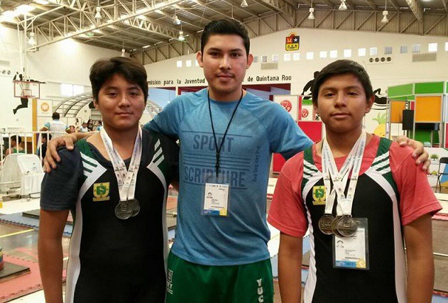 Pesistas tizimileños cosechan 12 medallas en halterofilia Pesistas tizimileños cosechan 12 medallas en halterofilia