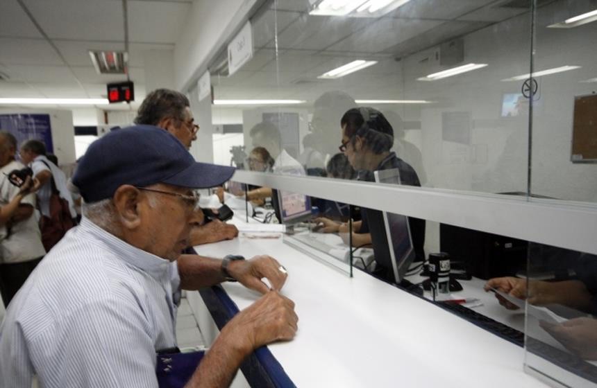Jubilados del ISSSTE en situación precaria Jubilados del ISSSTE en situación precaria