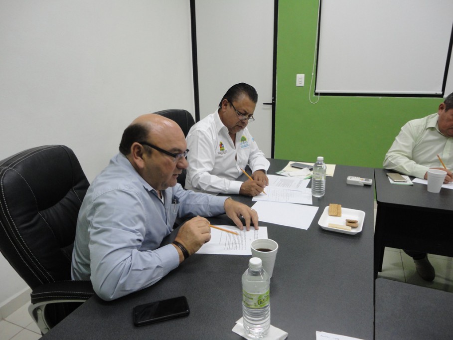 Se reúnen autoridades de Transporte de Yucatán y Q.Roo Se reúnen autoridades de Transporte de Yucatán y Q.Roo