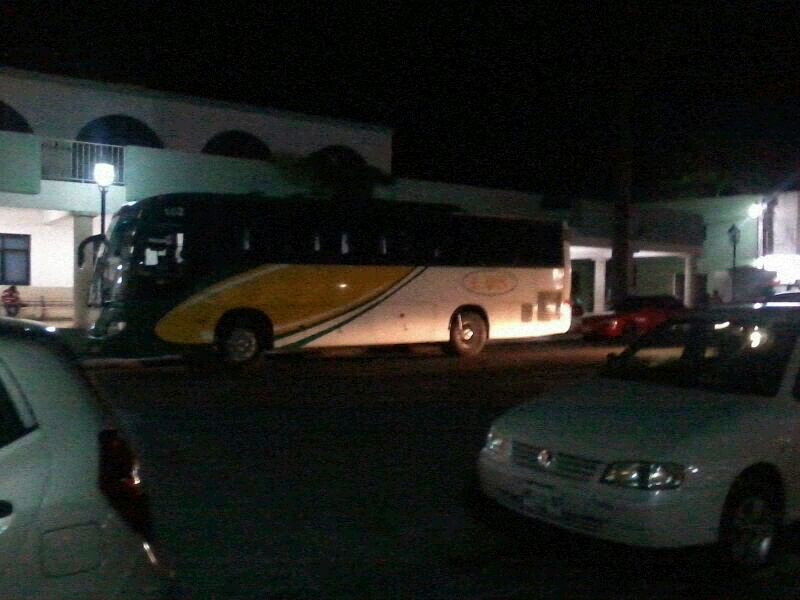 TIZIMIN: Aclaran presunto acarreo de votantes a Q Roo desde el Palacio Municipal.\r\n TIZIMIN: Aclaran presunto acarreo de votantes a Q Roo desde el Palacio Municipal.\r\n