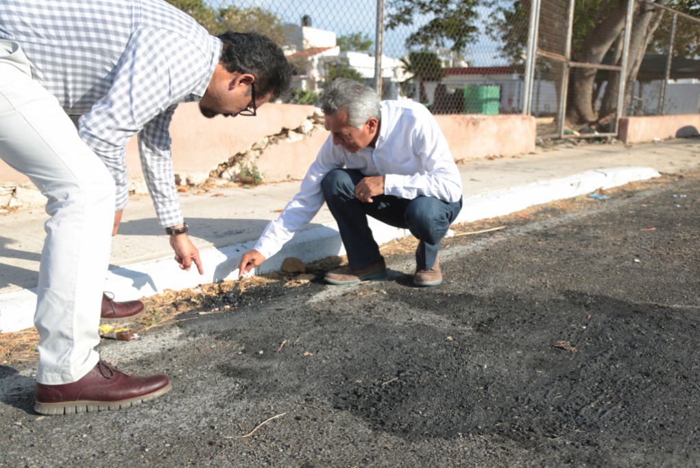 Laboratorios confirman que fue ácido lo que dañó las calles Laboratorios confirman que fue ácido lo que dañó las calles