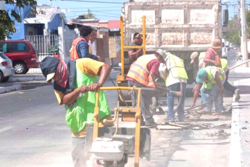 Inicia reparación de calles dañadas con ácido Inicia reparación de calles dañadas con ácido