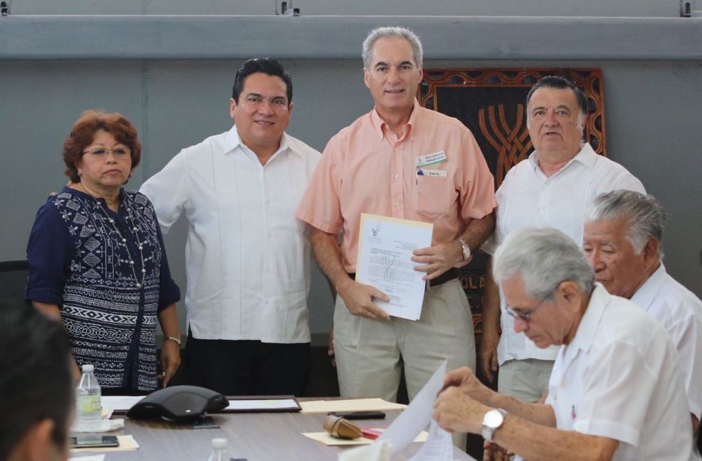 Entregan oficios a visitadores de Notarios Públicos Entregan oficios a visitadores de Notarios Públicos