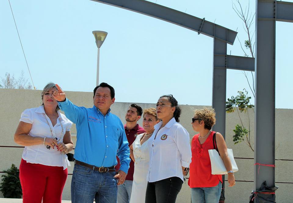 "Huacho" gestiona recursos para infraestructura escolar "Huacho" gestiona recursos para infraestructura escolar