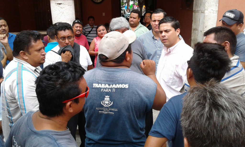 Trabajadores del Ayuntamiento exigen aumento de sueldo Trabajadores del Ayuntamiento exigen aumento de sueldo