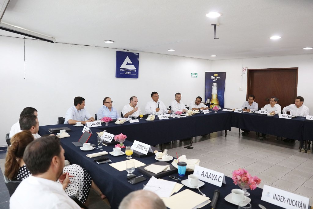 Se reúne Gobernador con integrantes del CCE Se reúne Gobernador con integrantes del CCE