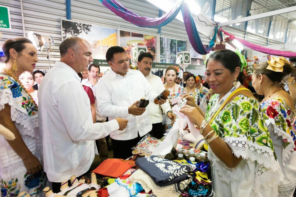 Seder exhibe el trabajo de las mujeres del campo Seder exhibe el trabajo de las mujeres del campo