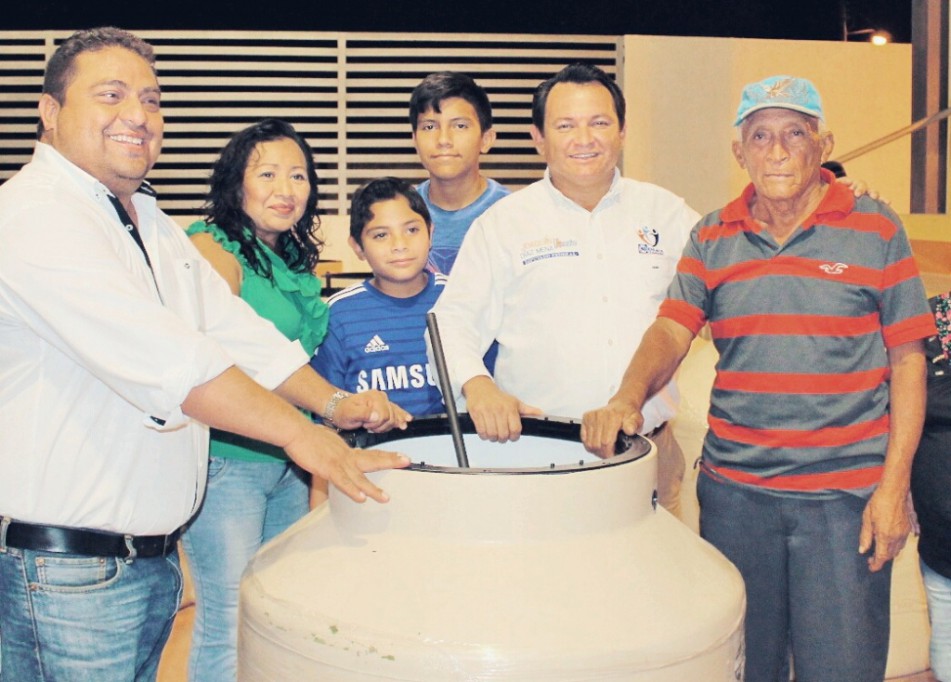 "Huacho" promueve la solidaridad entre vecinos "Huacho" promueve la solidaridad entre vecinos