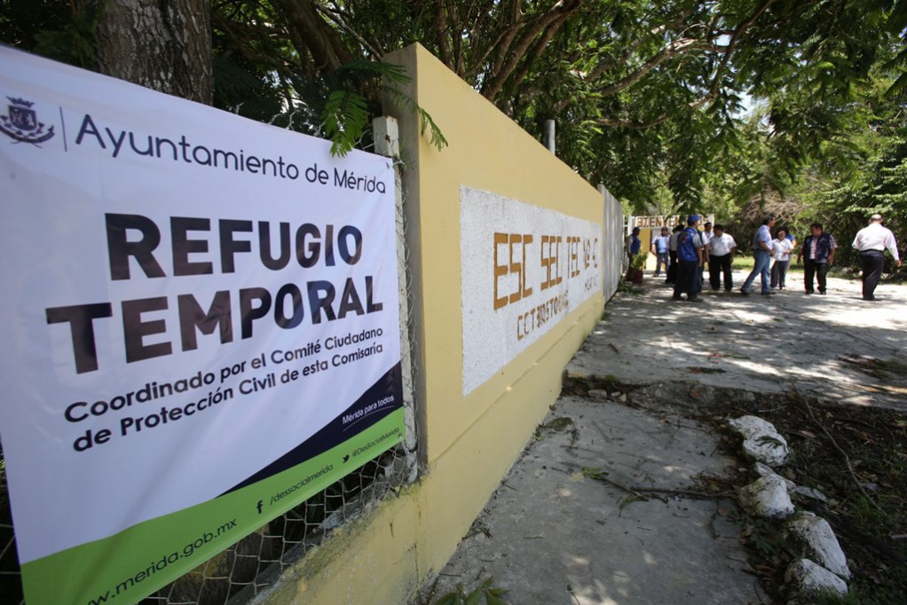 Habilitan refugios temporales en comisarías de Mérida Habilitan refugios temporales en comisarías de Mérida