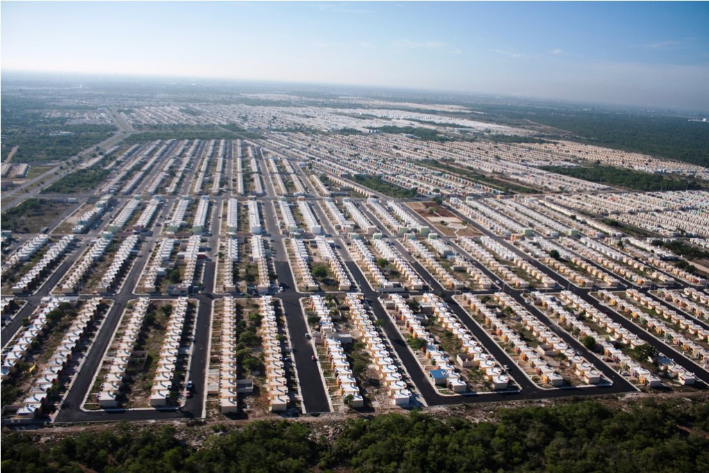 Se quejan por mal olor en Ciudad Caucel Se quejan por mal olor en Ciudad Caucel