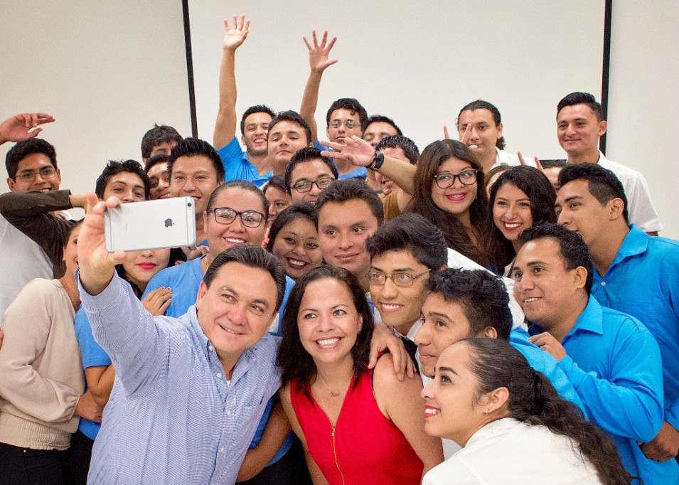 Jóvenes deben subirse al tren del progreso: Liborio Vidal Jóvenes deben subirse al tren del progreso: Liborio Vidal