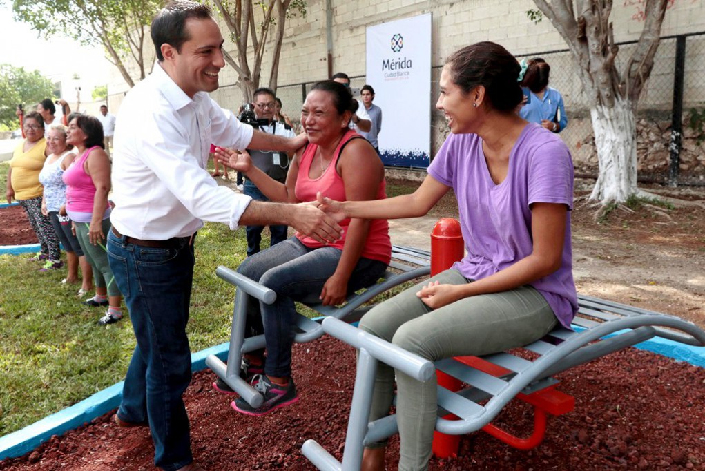 Instalan ejercitadores en 60 parques de Mérida Instalan ejercitadores en 60 parques de Mérida