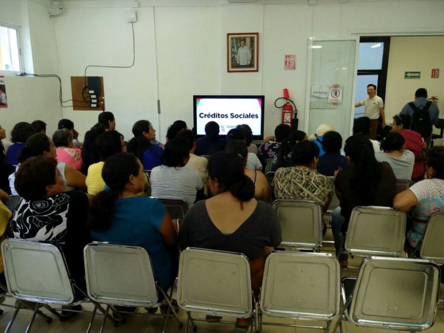 Casi mil 500 mujeres solicitaron créditos sociales Casi mil 500 mujeres solicitaron créditos sociales
