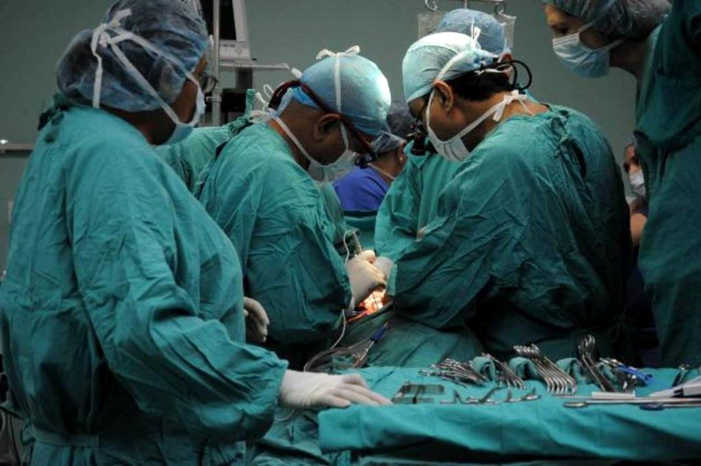 Realizan en el IMSS trasplantes de donante vivo Realizan en el IMSS trasplantes de donante vivo
