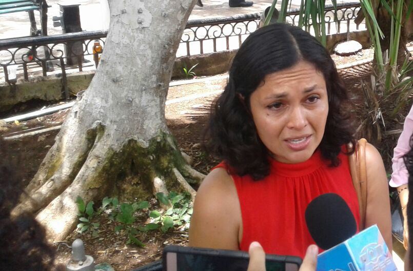Mujer pide ayuda para recuperar a su hija Mujer pide ayuda para recuperar a su hija